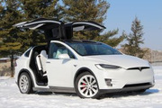 Imecin tutkijat hakkeroivat Tesla ModelX: ää
